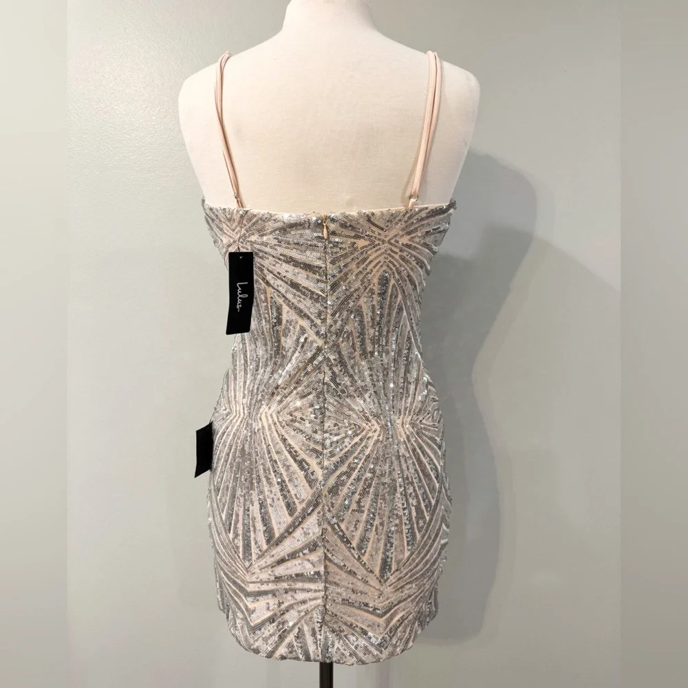 Lulus Lost In Your Eyes silver nude sequin bodycon mini dress NWT Small - Picture 2 of 4